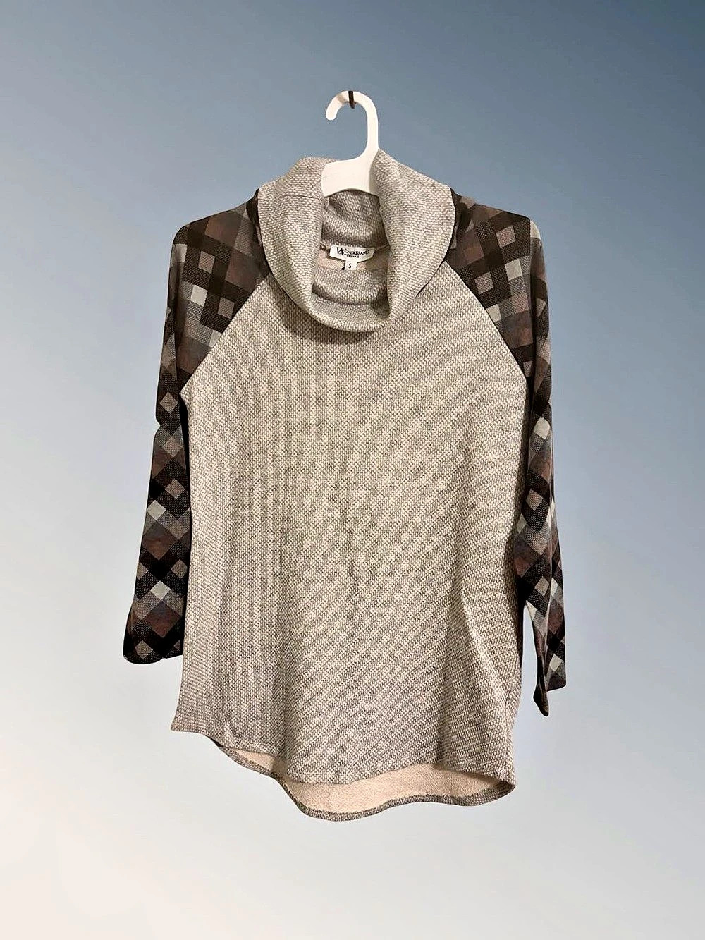 Wonderland by Orange Geometric Cowl Neck Sweater Gray & Brown Size Small NWT